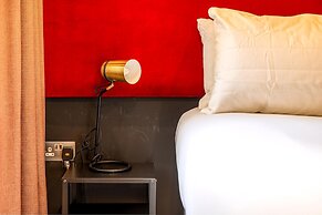 Trendy Kings Cross Flat