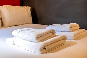 Trendy Kings Cross Flat