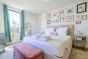 Penthouse With Views Of Alexandra Palace