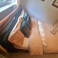 London Home with Beautiful Greenery