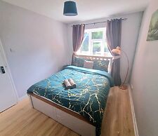 London Home with Beautiful Greenery