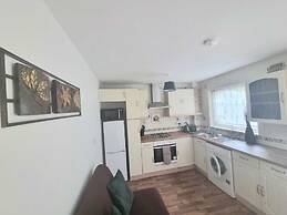 London Home with Beautiful Greenery