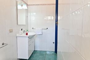 IzzHome Holiday Terrace