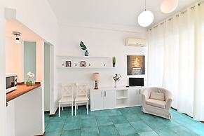 IzzHome Holiday Terrace