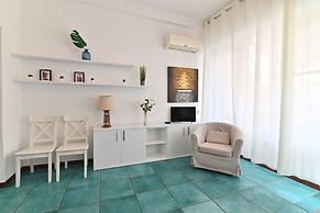 IzzHome Holiday Terrace