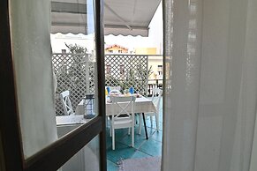 IzzHome Holiday Terrace
