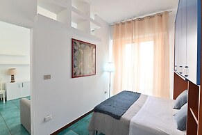 IzzHome Holiday Terrace