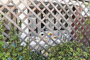 IzzHome Holiday Terrace