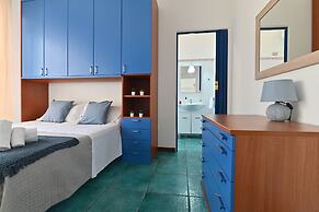 IzzHome Holiday Terrace