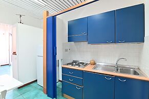 IzzHome Holiday Terrace