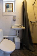 Aurora RiverCamp Glass Igloos and Cabins