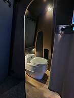 Aurora RiverCamp Glass Igloos and Cabins