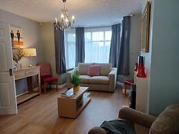 Crawley Green House - Huku Kwetu