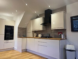 HU1 Hull City Centre Modern Apartment H9