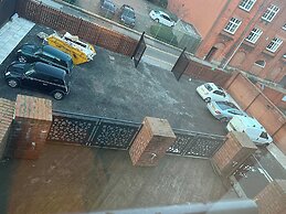 HU1 Hull City Centre Modern Apartment H9