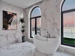 Crowne Plaza Tashkent by IHG