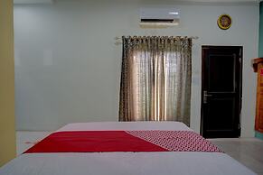 OYO 92896 Hotel Sahabat Syariah Near Plasa Telkom Bawean