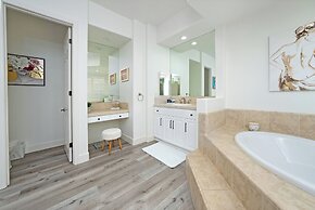 Luxurious 5BR Resort Style Home w/ Pool & Spa