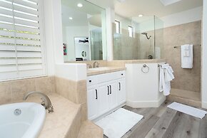 Luxurious 5BR Resort Style Home w/ Pool & Spa