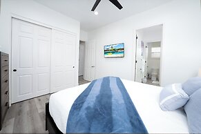 Luxurious 5BR Resort Style Home w/ Pool & Spa