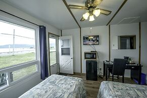 Sea Breeze Cottages And Motel