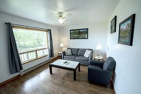 Sea Breeze Cottages And Motel