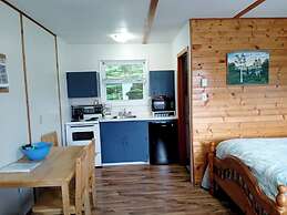 Sea Breeze Cottages And Motel