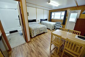 Sea Breeze Cottages And Motel