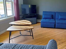 Sea Breeze Cottages And Motel