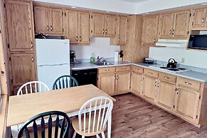 Sea Breeze Cottages And Motel