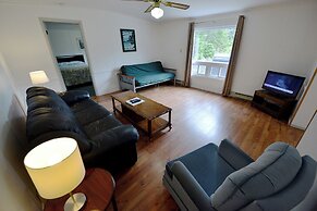 Sea Breeze Cottages And Motel