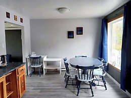 Sea Breeze Cottages And Motel