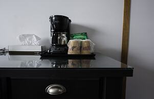 Sea Breeze Cottages And Motel