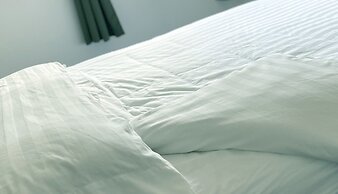 Sea Breeze Cottages And Motel