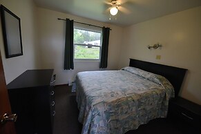 Sea Breeze Cottages And Motel