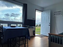 Sea Breeze Cottages And Motel