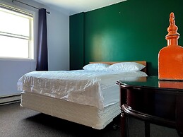 Sea Breeze Cottages And Motel