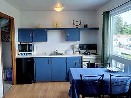 Sea Breeze Cottages And Motel