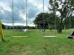 Sea Breeze Cottages And Motel