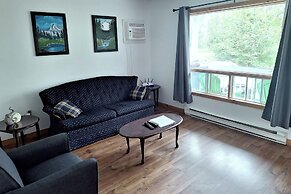 Sea Breeze Cottages And Motel