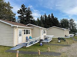 Sea Breeze Cottages And Motel