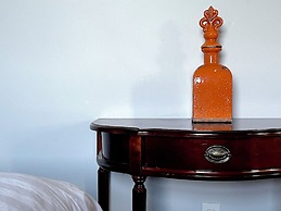 Sea Breeze Cottages And Motel