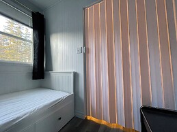 Sea Breeze Cottages And Motel