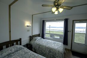 Sea Breeze Cottages And Motel