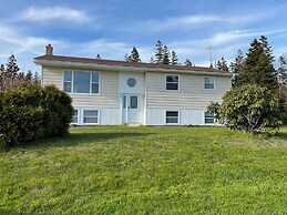 Sea Breeze Cottages And Motel