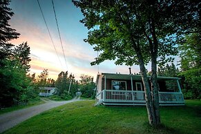 Sea Breeze Cottages And Motel