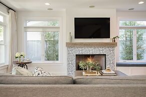 Emerald Cove by Avantstay Mins to Beach & Pier
