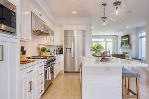 Emerald Cove by Avantstay Mins to Beach & Pier