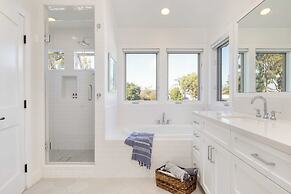 Emerald Cove by Avantstay Mins to Beach & Pier