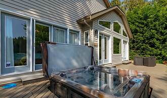 Luxury ocean dock pool villa